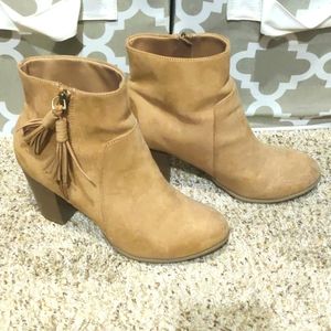 Old Navy Tan booties